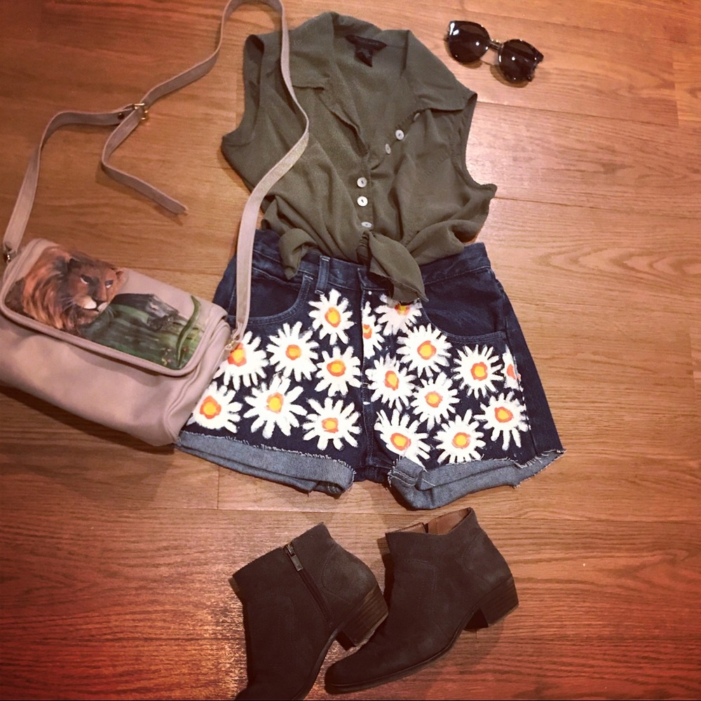 🌵90's Army Green Sleeveless Button Up Blouse